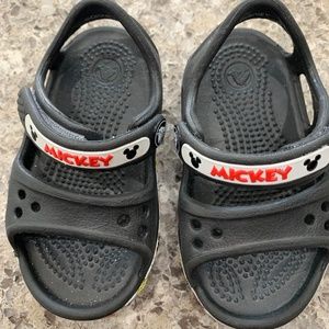 Baby Mickey crocs